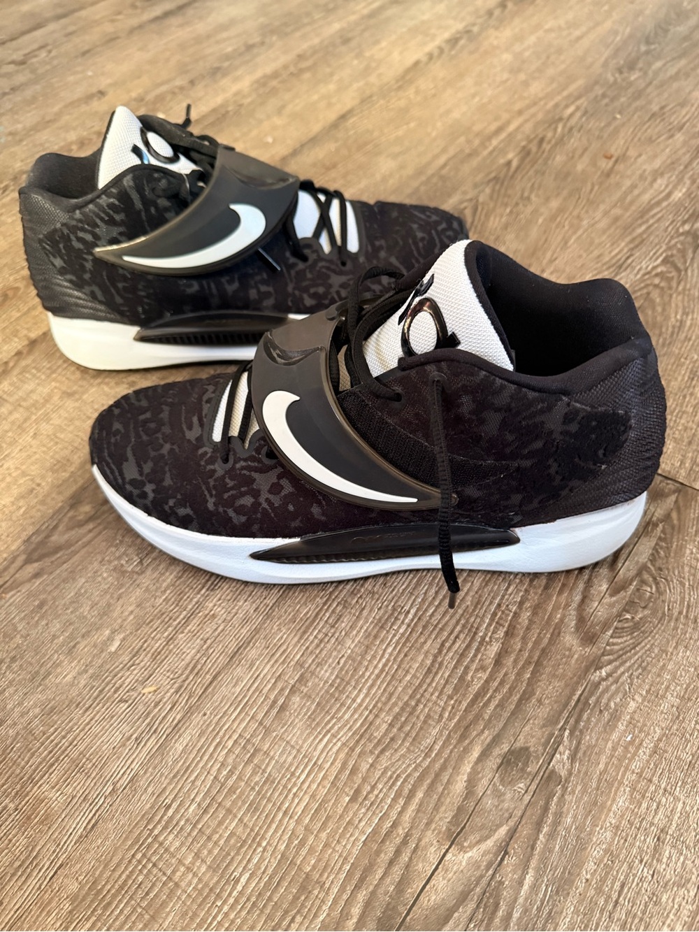 Nike Kevin Durant XIV TB Sneakers